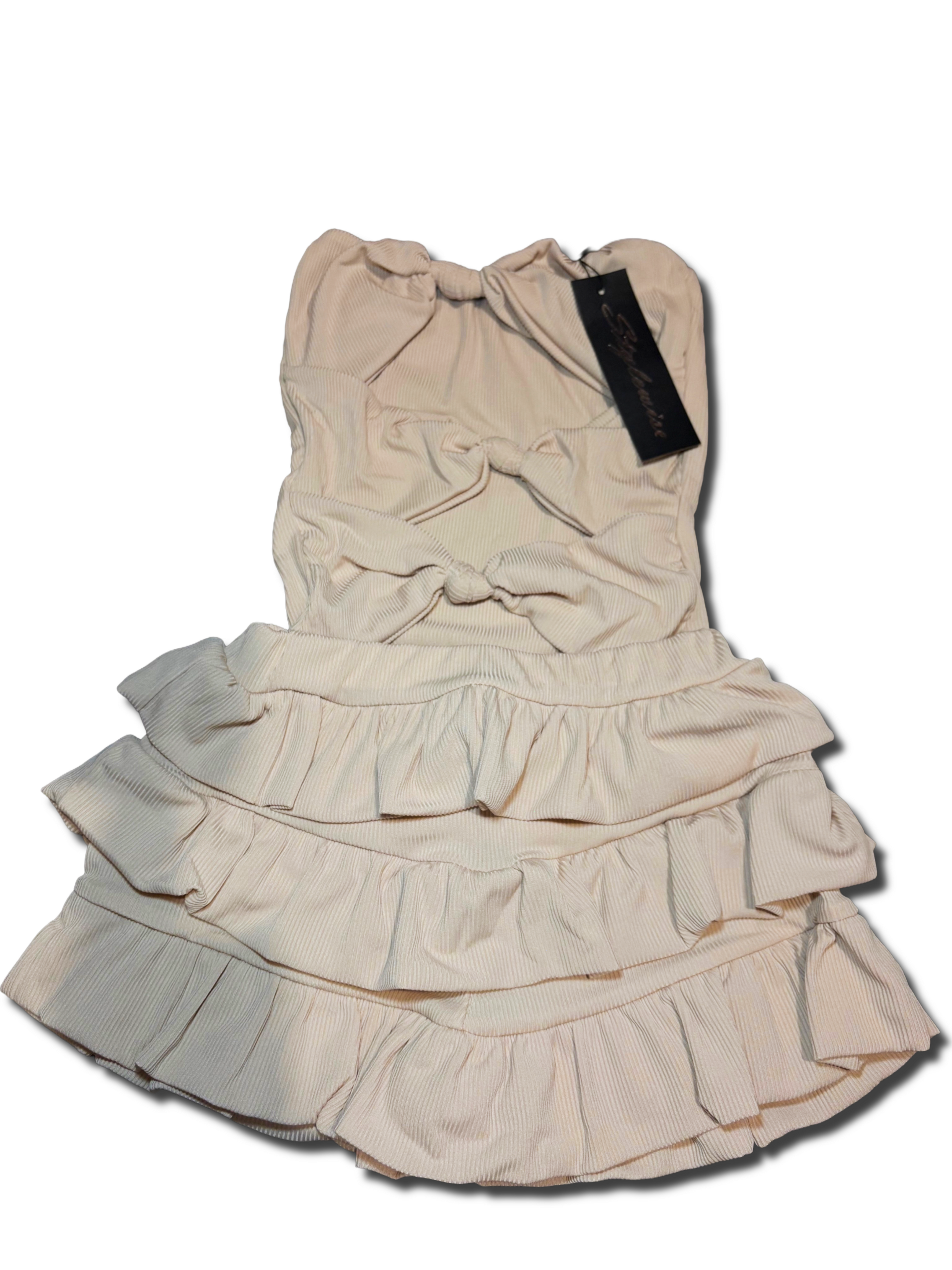 Cream cut out frilly shorts co ord